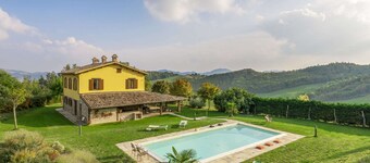 피안디멜레토의 빌라, 수영장 및 사우나 있음