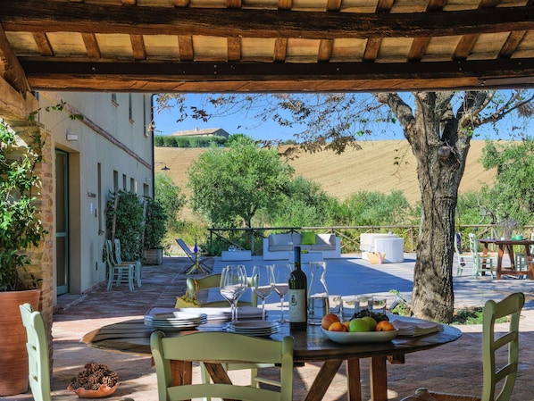 Villa | Dining