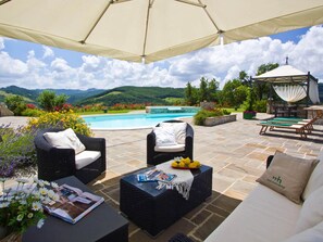 Apartment | Pool | Outdoor pool - Belvilla by OYO La Rocca Primavera (Apecchio)