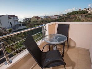 Balcony - Lovely Apartment in Podstrana With Garden (Podstrana)