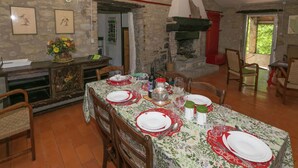 Dining - Fascinating Holiday Home in Gubbio With Pool (Gubbio)