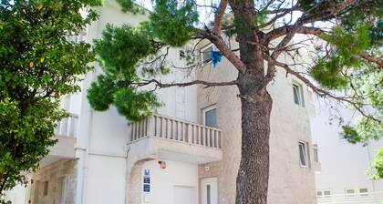 Ravishing Villa in Makarska near Nugal Beach & Vepric