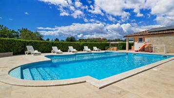 Apartment | Pool | Outdoor pool