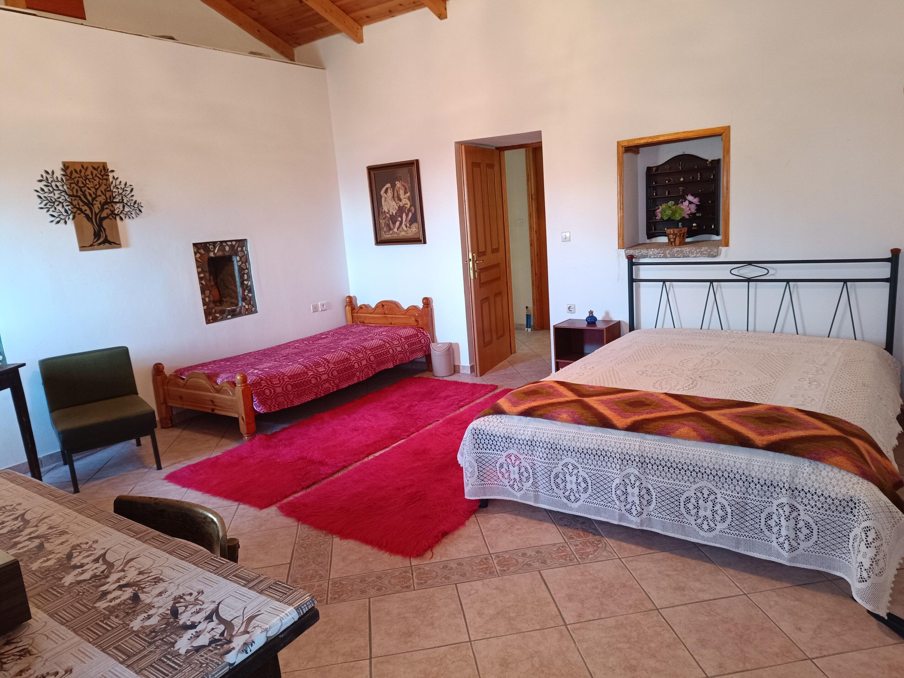 House | 4 bedrooms, bed sheets