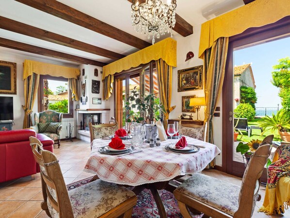 Villa | Restauranger