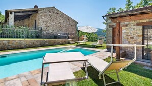Outdoor pool - Princely Holiday Home in Chitignano With Swimming Pool (Chitignano)