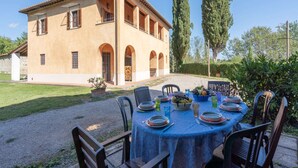 Unclassified image, 5 of 35, button - Tranquil Farmhouse in Terranova Bracciolini near Nightlife (Rome)