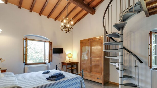 Unclassified image, 1 of 35, button - Tranquil Farmhouse in Terranova Bracciolini near Nightlife (Rome)