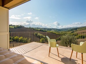 Balcony - Cosy Holiday Home in Montefiore Conca - Rimini With Hot Tub (Montefiore Conca)