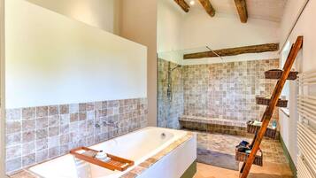 House | Bathroom