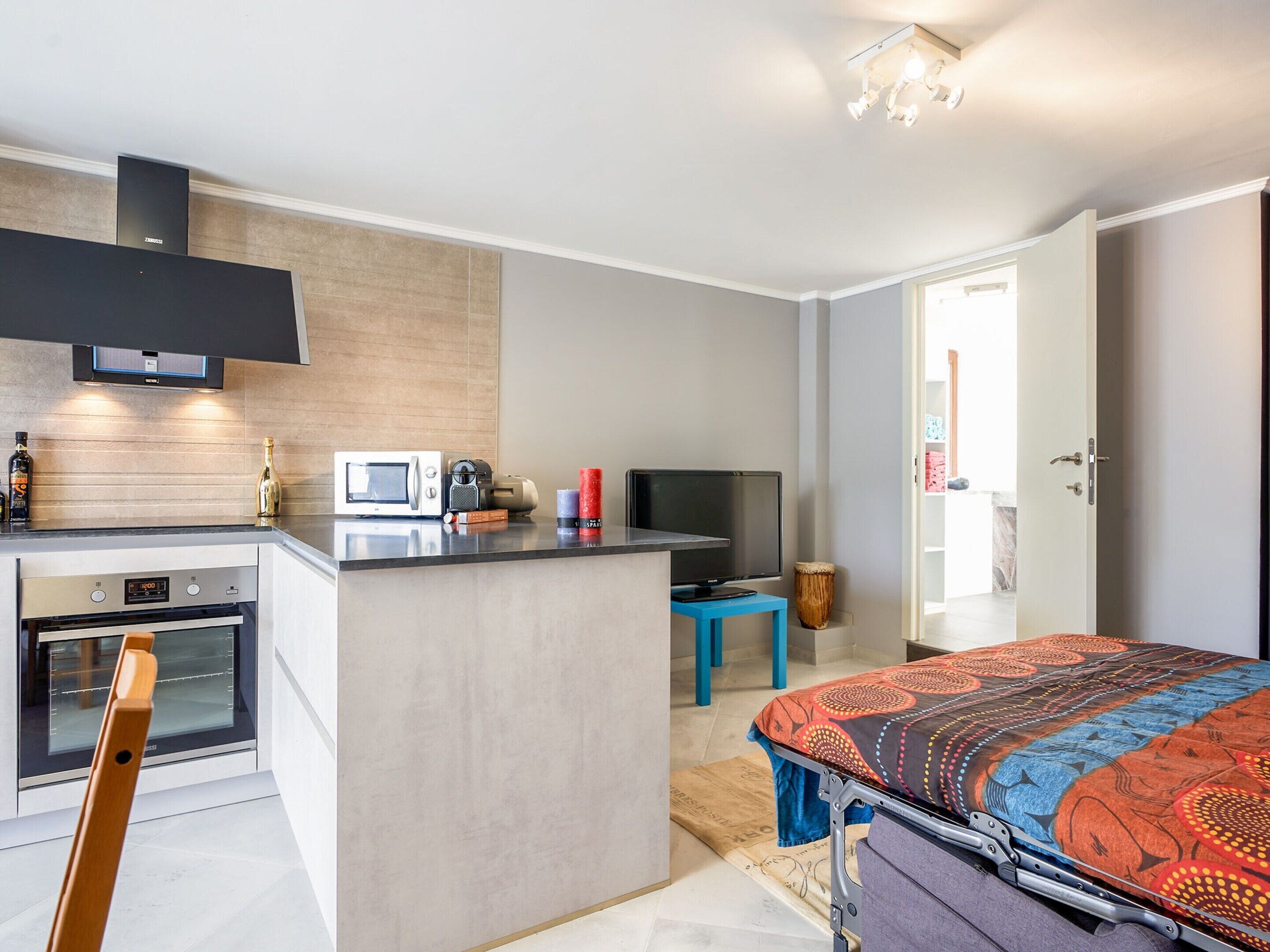 Cottage | 1 bedroom, individually furnished, bed sheets