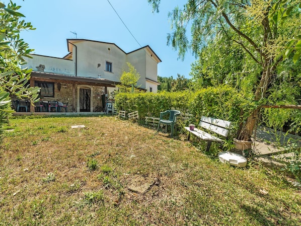 Exterior - Elegant Holiday Home in Sant'angelo a Cupolo With Garden (Sant'Angelo a Cupolo)
