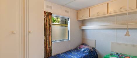 House | 2 bedrooms, individually furnished, bed sheets