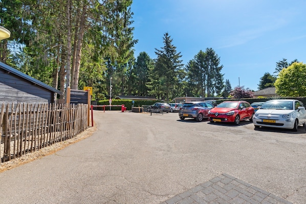 House | Property grounds - Comfortable Holiday Home in Garderen (Garderen)