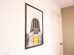 1 bedroom, bed sheets