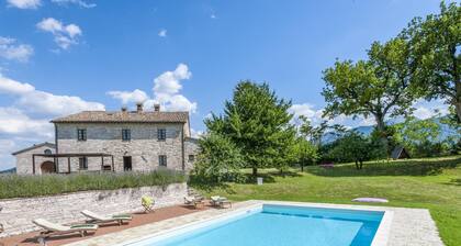 Ornate Mansion in Cagli With Hot Tub and Private Pool