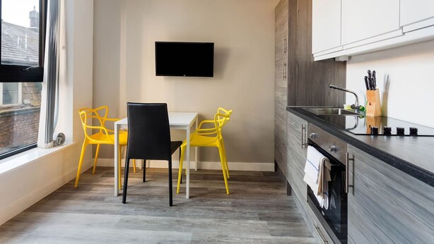 Living room - Serene Holiday Home in Liverpool near Royal Albert Dock (Liverpool)