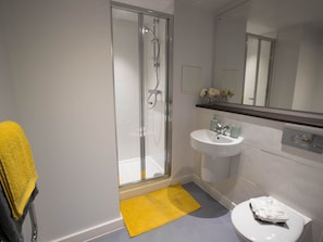 Shower, towels