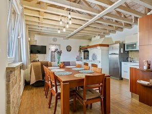 House | Dining - Holiday Home in Marina Near Beaches (Marina)