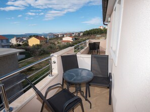 Balcony - Refreshing Apartment in Podstrana With Garden (Podstrana)