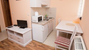 Dining - Refreshing Apartment in Podstrana With Garden (Podstrana)