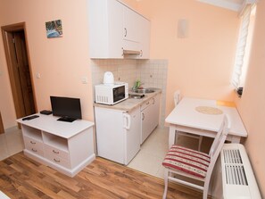 Dining - Refreshing Apartment in Podstrana With Garden (Podstrana)