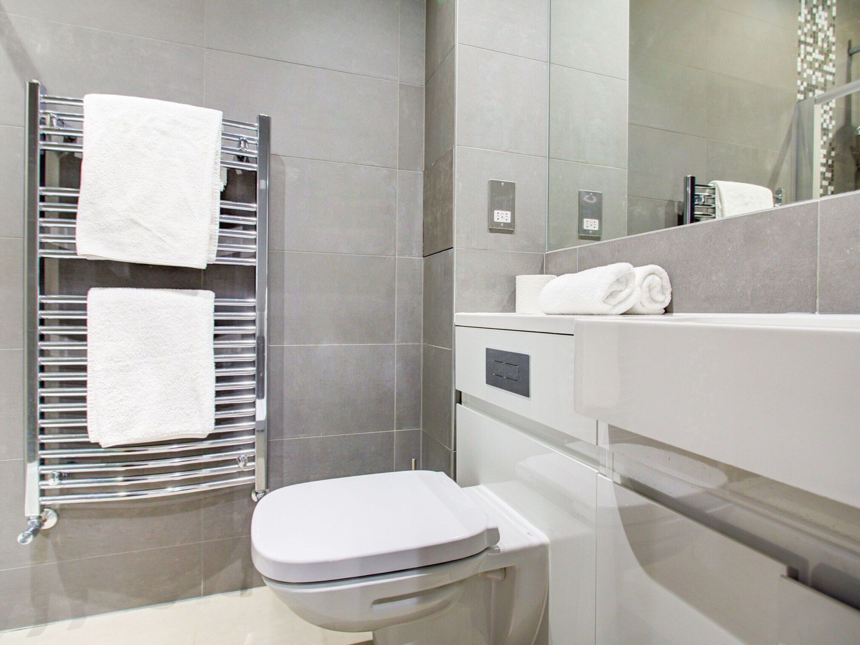 Apartment | Bathroom