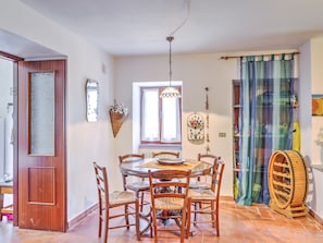 Dining - Lovely Holiday Home in Varese Ligure With Garden (Varese Ligure)