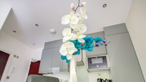 Apartment | Interior detail - Simplistic Apartment in Milton Keynes near Willen Lake (Milton Keynes)