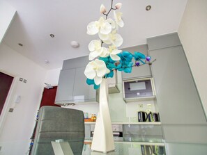 Apartment | Interior detail - Simplistic Apartment in Milton Keynes near Willen Lake (Milton Keynes)