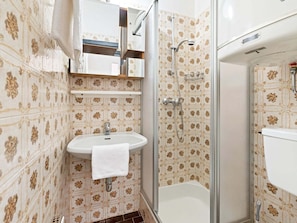 Apartment | Bathroom
