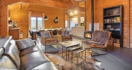 Elegant Chalet in Manhay With Sauna