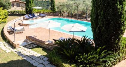 Peaceful Stay in Collazzone Hills