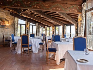 Dining - Peaceful Stay in Collazzone Hills (Collazzone)