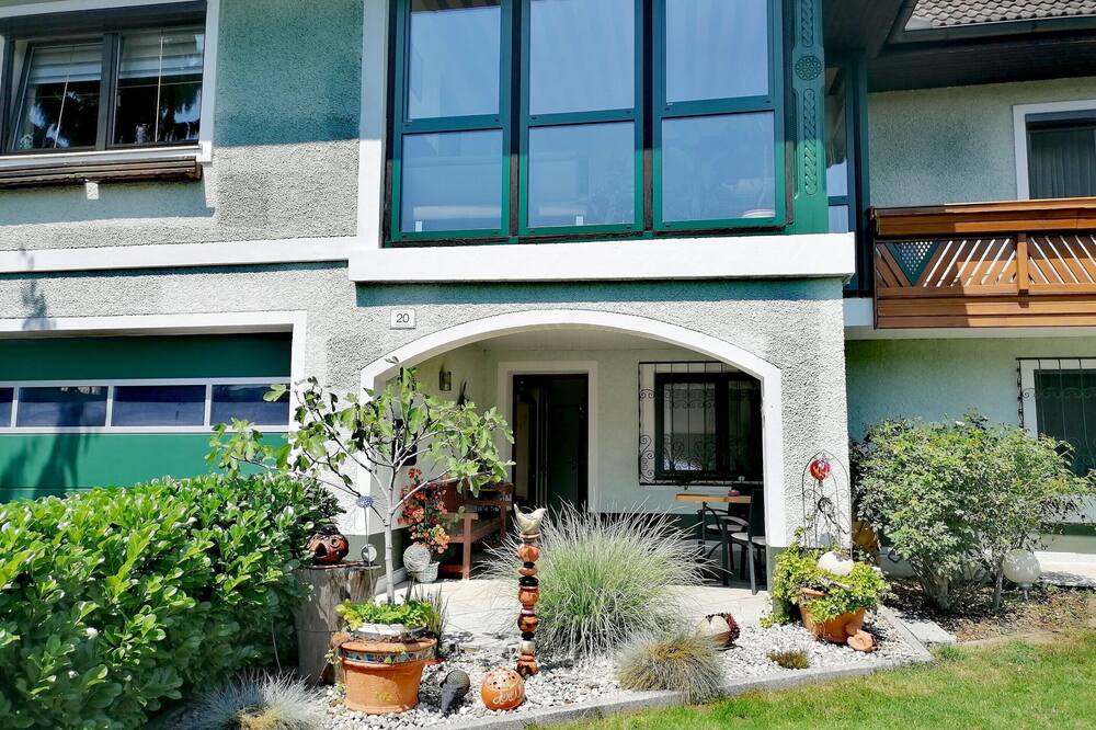 Riverside Apartment in Oed-ohling