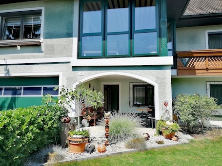 Apartment | Exterior. Riverside Apartment in Oed-ohling