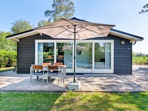 Exterior - Welcoming Holiday Home in Schaijk With Garden (Schaijk)
