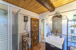 Apartment | Badezimmer | Haartrockner