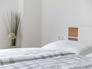 Apartment | 2 bedrooms, individually furnished, bed sheets - Spacious Apartment in Grossarl With Garden (Grossarl)