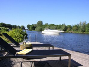 Balcony - Splendid Holiday Home in Nigtevecht near Sea & Town Center (Nigtevecht)