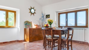 Dining - Charming Holiday Home in Gubbio With Relaxation Area (Gubbio)