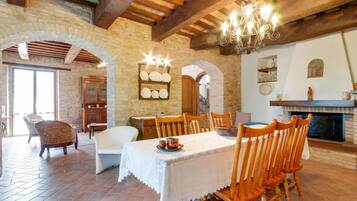 House | Dining