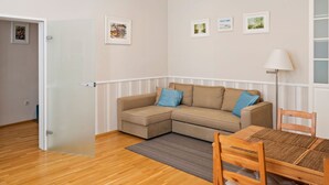 Unclassified image, 5 of 20, button - Simplistic Apartment in Wien near Belvedere Palace (Vienna)