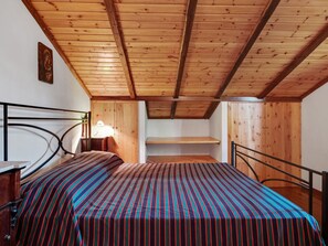 House | 3 bedrooms, individually furnished