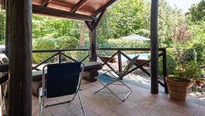 Balcony - Welcoming Holiday Home in Pedara With Private Swimming Pool (Trecastagni)