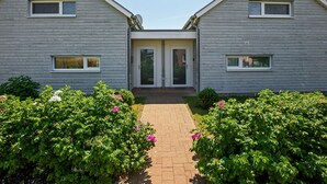 House | Exterior - Holiday Home Near the Baltic Sea Beach (Zierow)