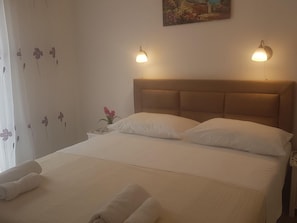 Hus | 4 soverom, individuelt innredet og strykejern/-brett