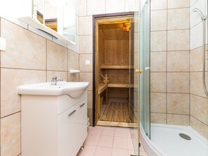 Bathroom - Simplistic Holiday Home in Okrug Gornji With Swimming Pool (Okrug)