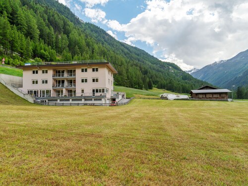Appealing Apartment in Zwieselstein near Skiing