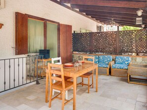 Dining - Seaside Home in Roseto Capo Spulico (Roseto Capo Spulico)